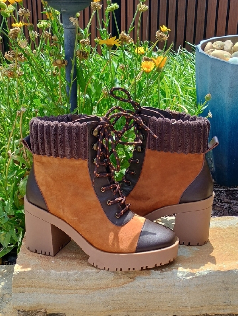Chelsea & Violet Brown Leather Block Heel Ankle Boots Women's Size 7.5